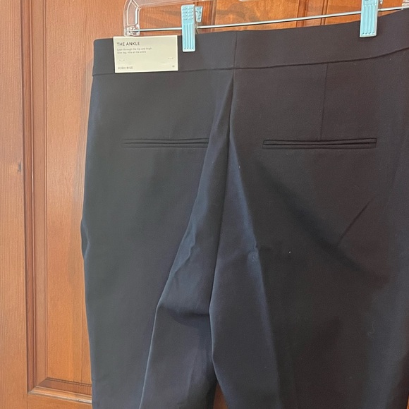 NWT Ann Taylor Ankle Pants, Navy, Size 10 - Picture 5 of 5